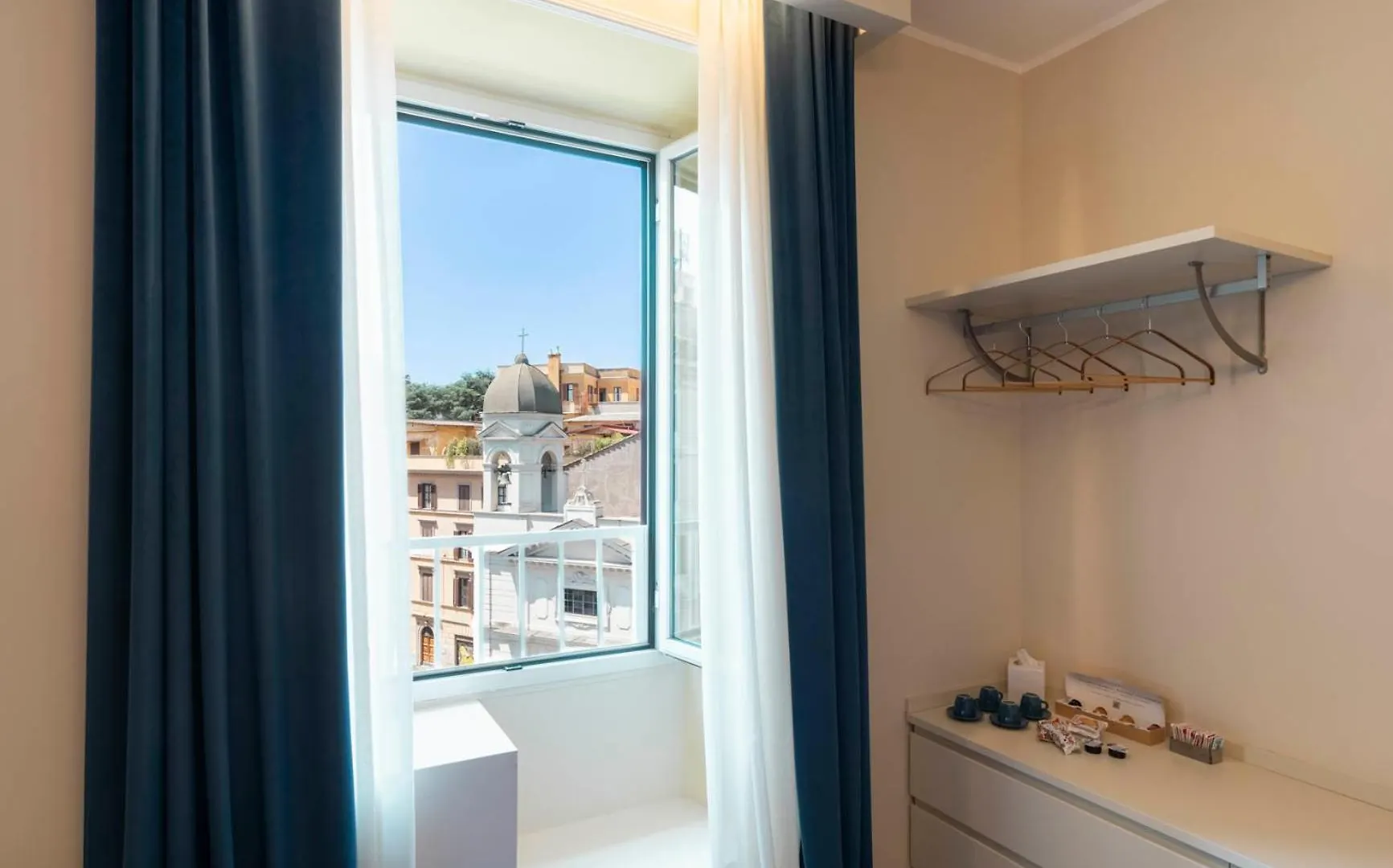 Celeste Suites Vittorio Emanuele Rome Bed & Breakfast